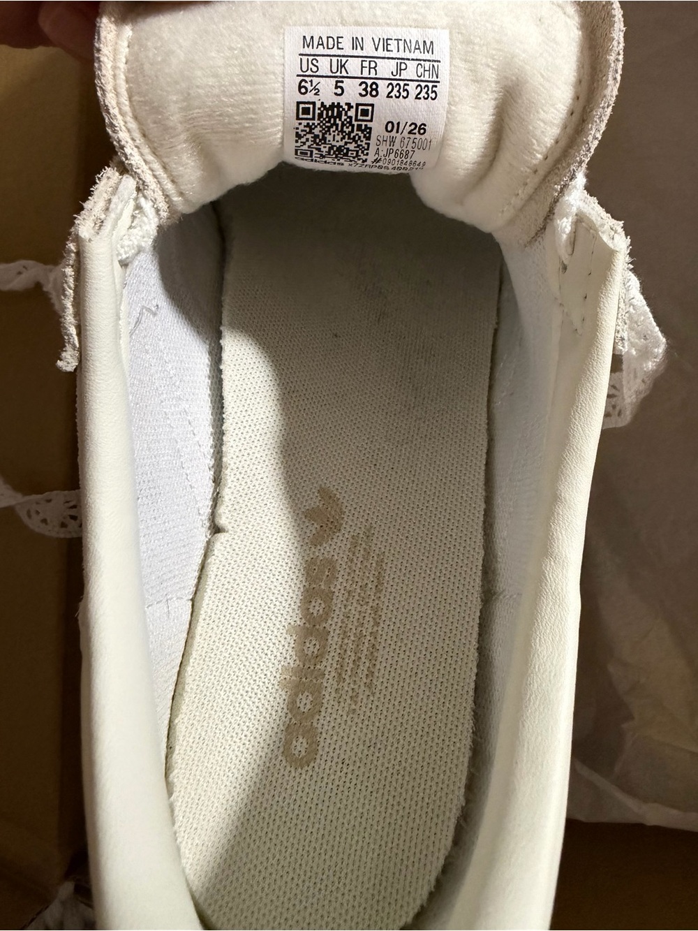 ❌SOLD❌adidas spezial Off-White Suede Sneakers with Gum Sole - Picture 7 of 7